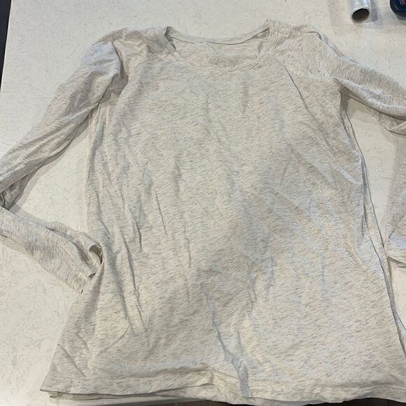 Lululemon heather cream long sleeve tee sz 4 - Picture 1 of 3